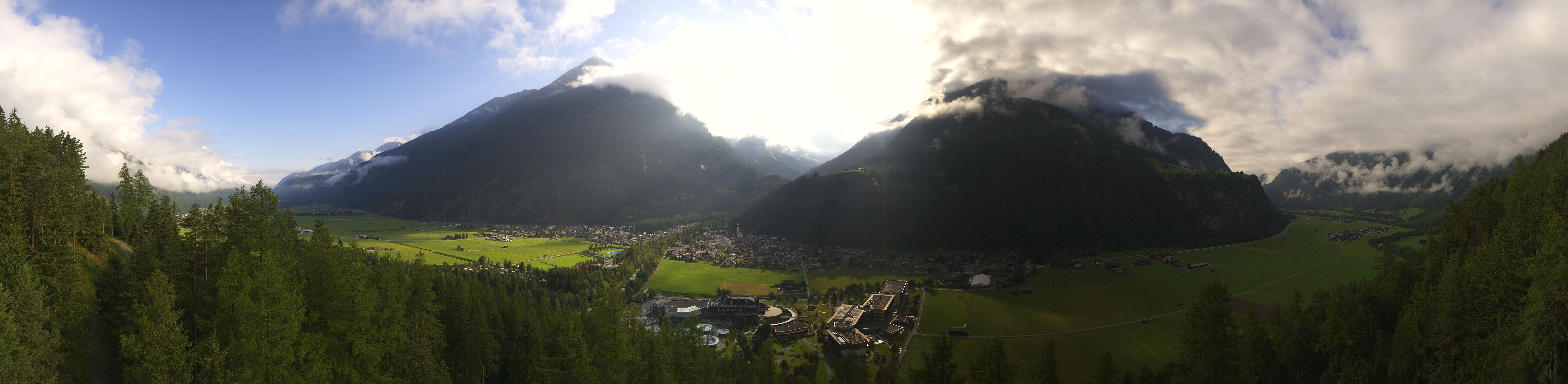 Archiv Foto Webcam Blick auf Längenfeld