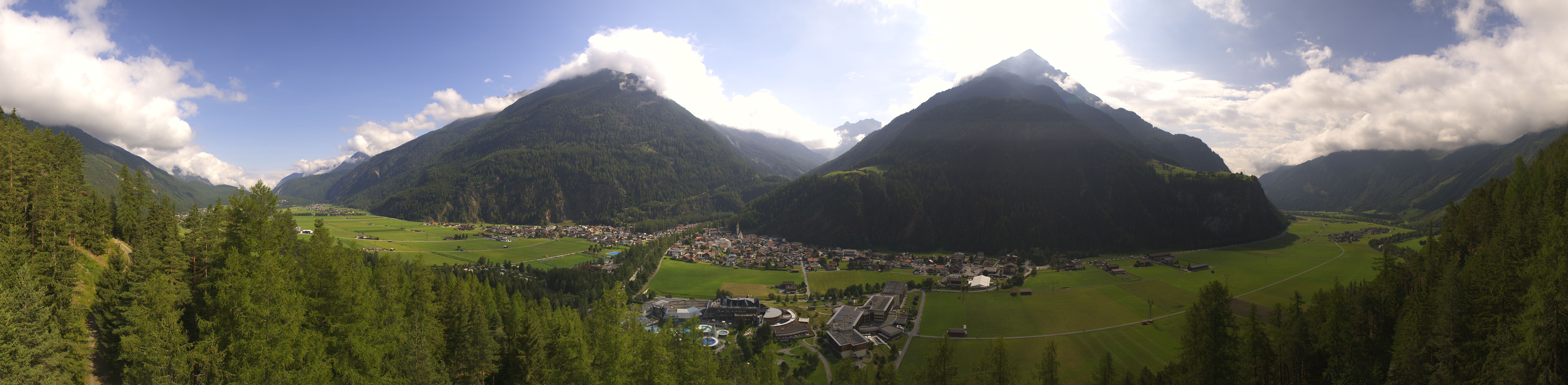 Archiv Foto Webcam Blick auf Längenfeld