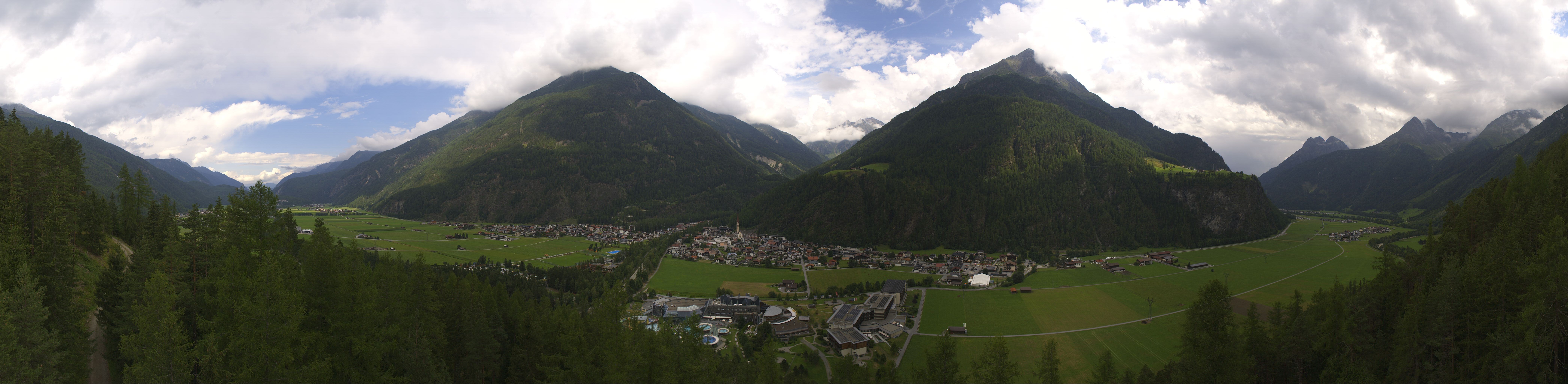 Archiv Foto Webcam Blick auf Längenfeld