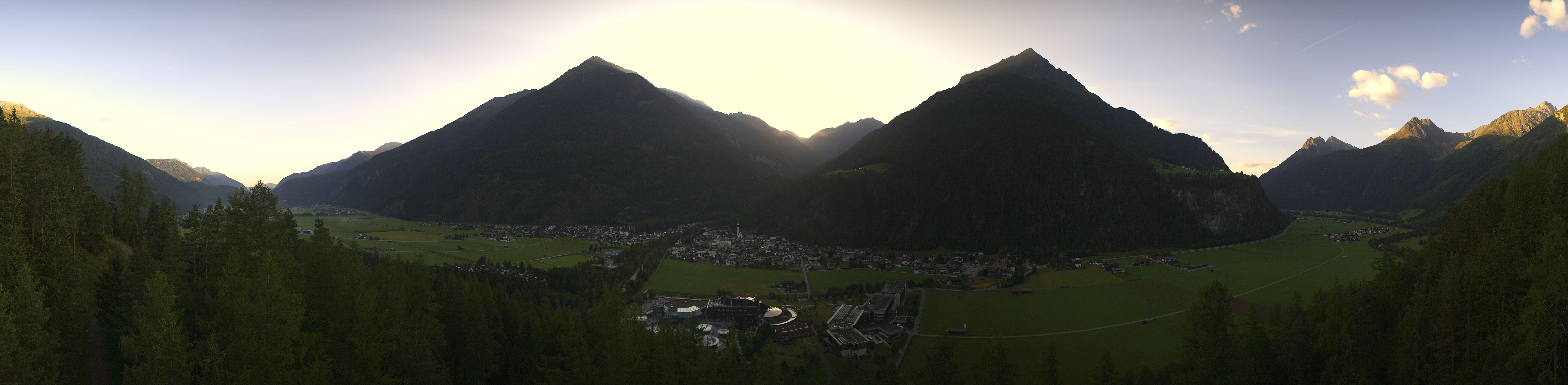 Archiv Foto Webcam Blick auf Längenfeld