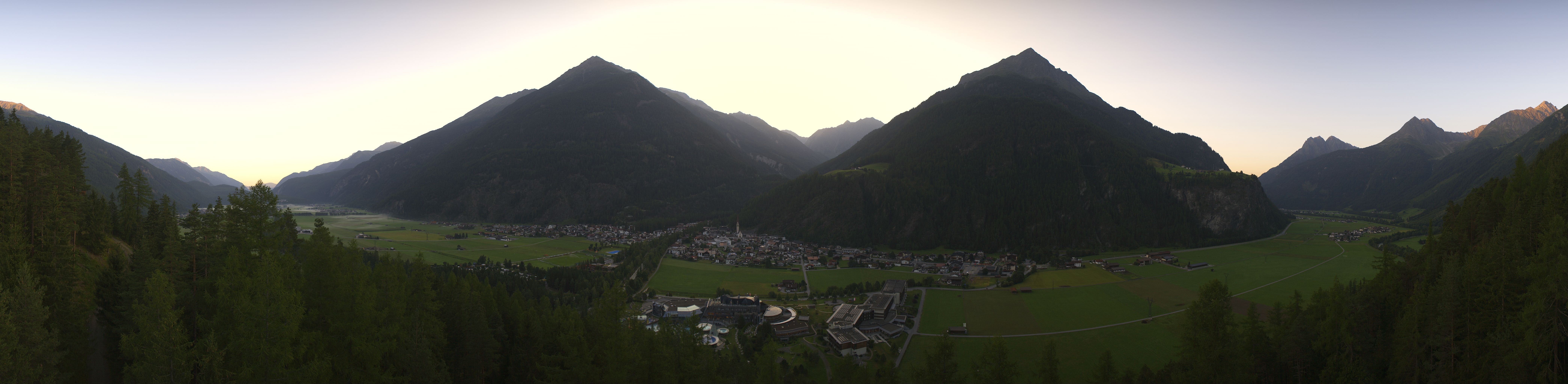 Archiv Foto Webcam Blick auf Längenfeld