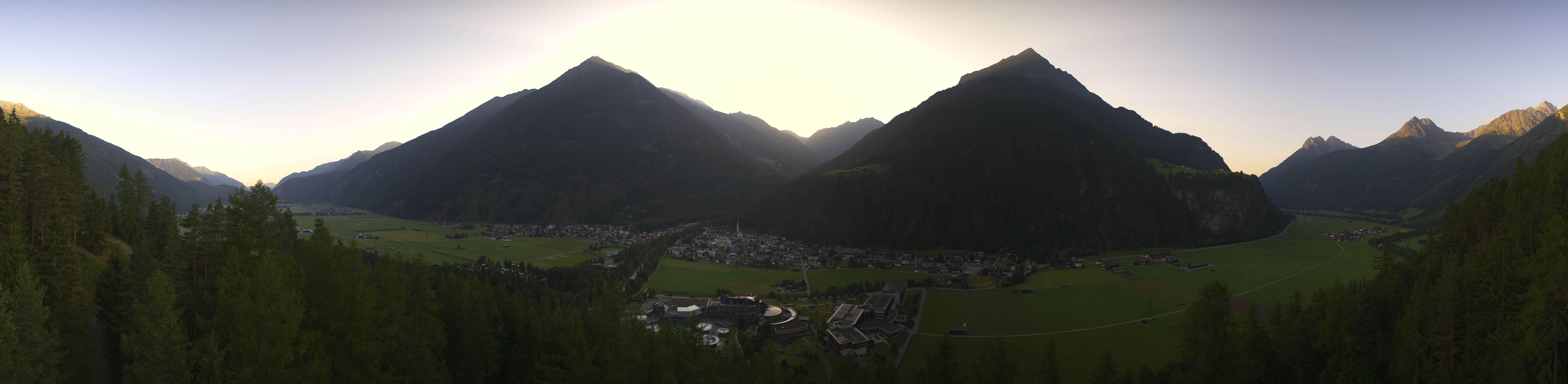 Archiv Foto Webcam Blick auf Längenfeld