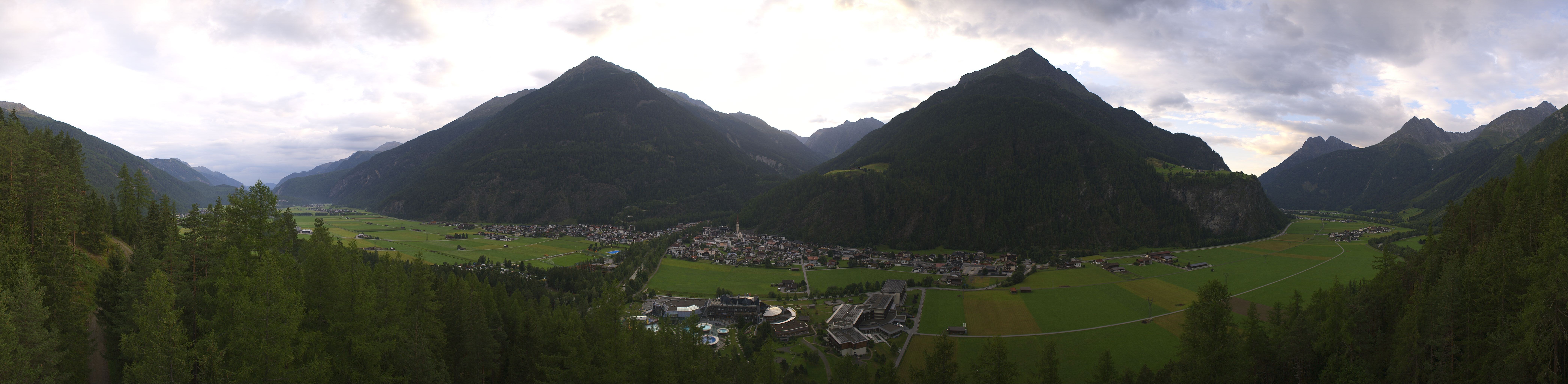 Archiv Foto Webcam Blick auf Längenfeld