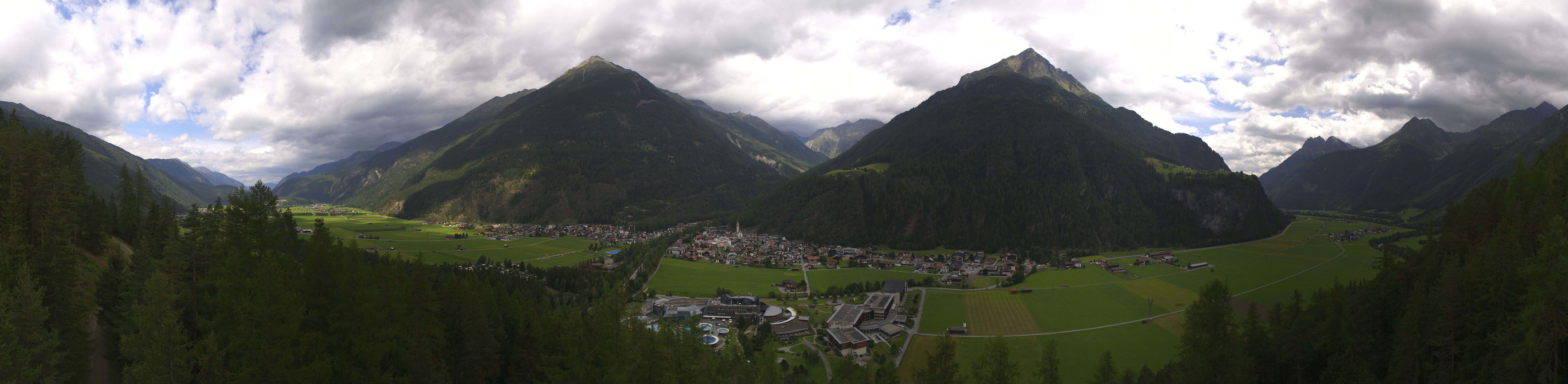 Archiv Foto Webcam Blick auf Längenfeld