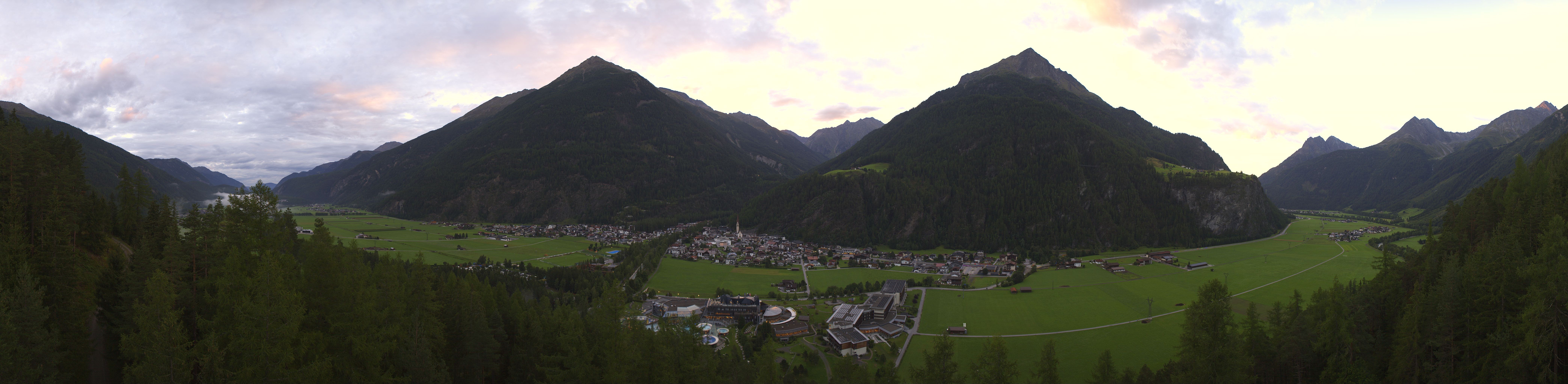 Archiv Foto Webcam Blick auf Längenfeld