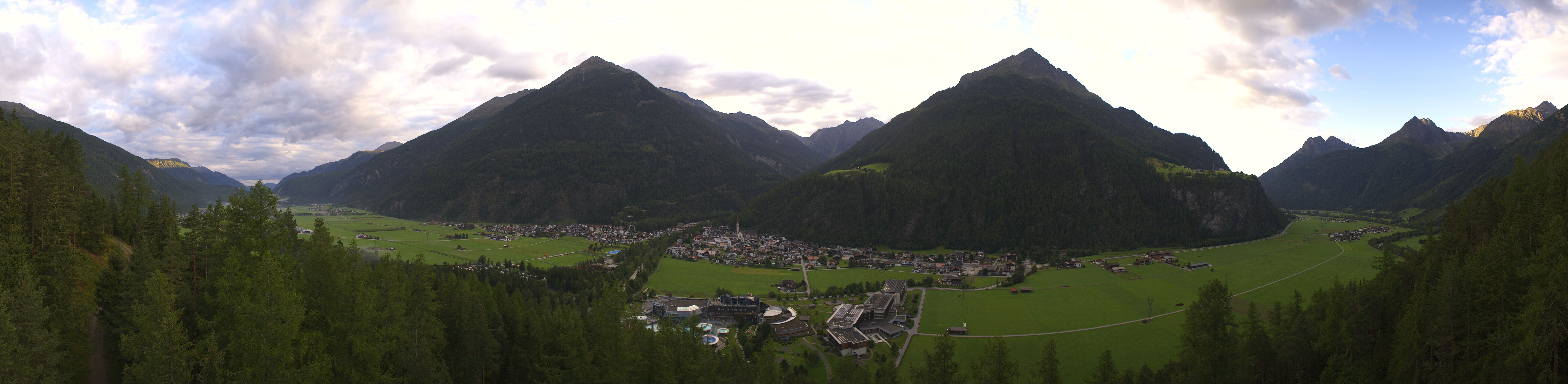 Archiv Foto Webcam Blick auf Längenfeld