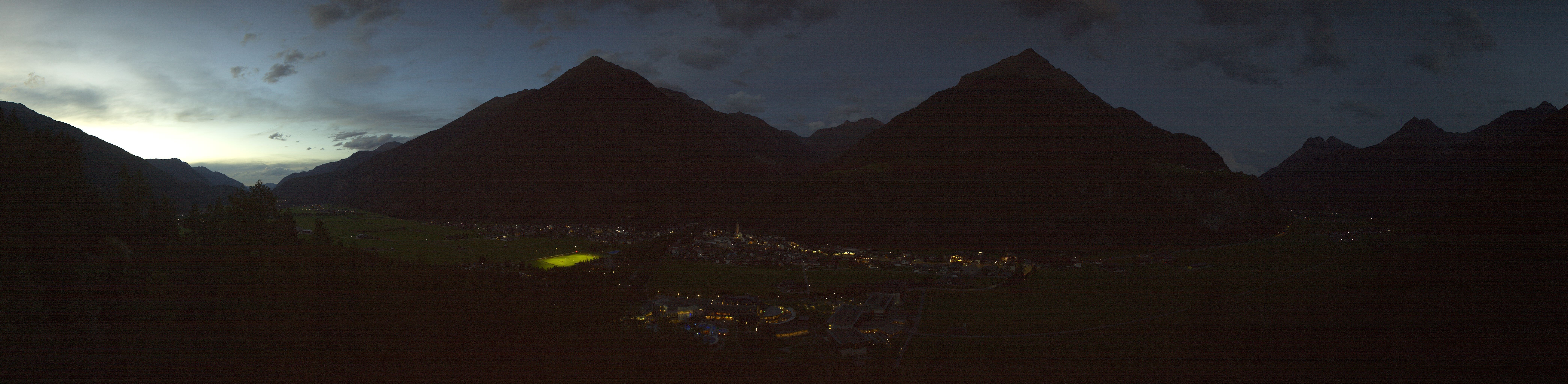Archiv Foto Webcam Blick auf Längenfeld