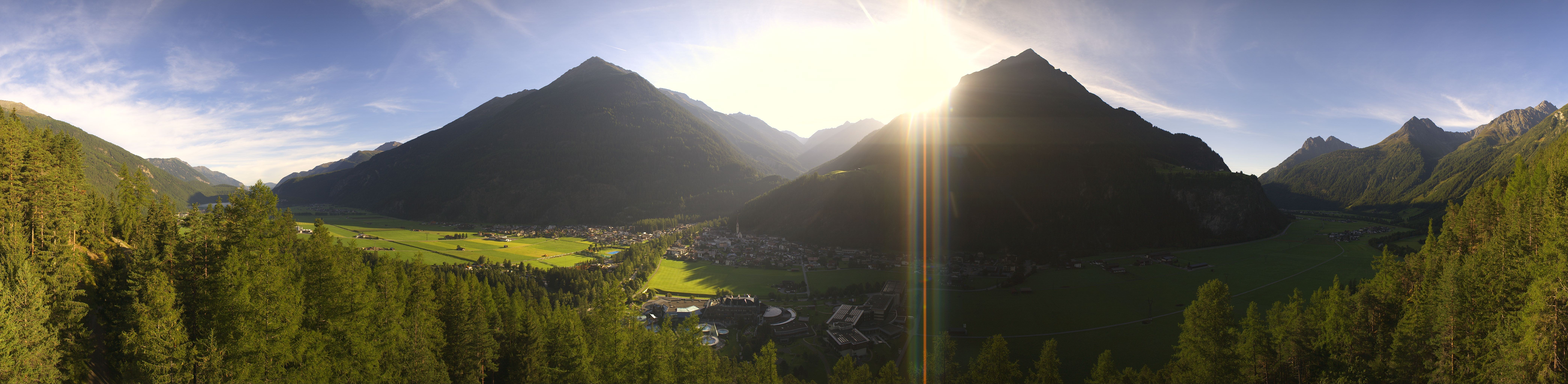 Archiv Foto Webcam Blick auf Längenfeld