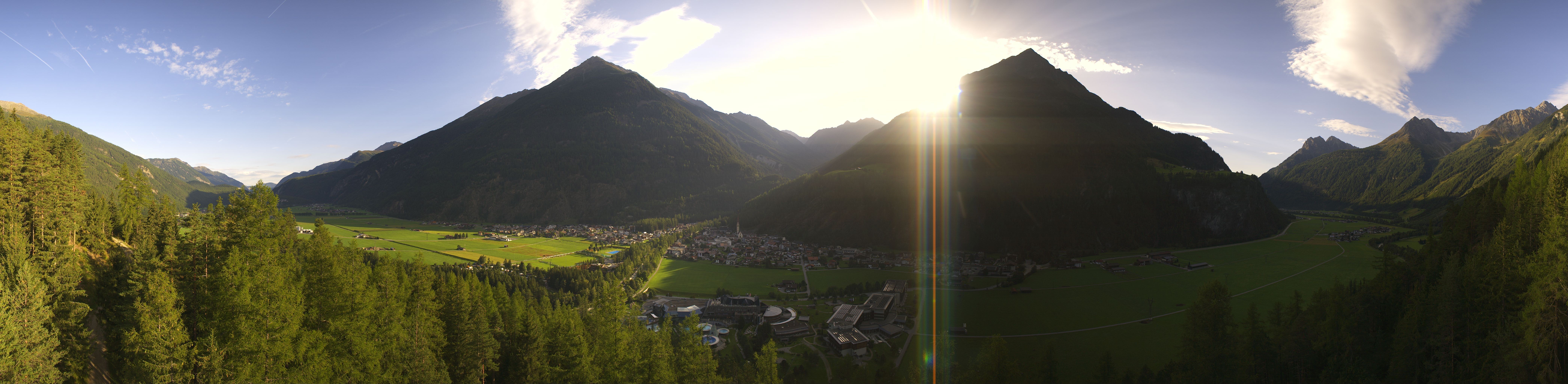 Archiv Foto Webcam Blick auf Längenfeld