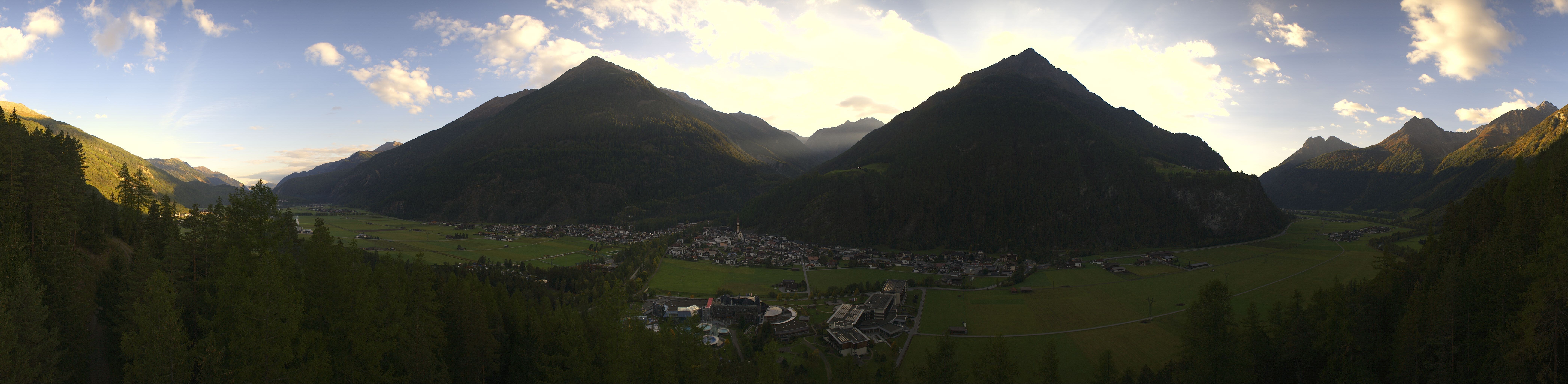 Archiv Foto Webcam Blick auf Längenfeld