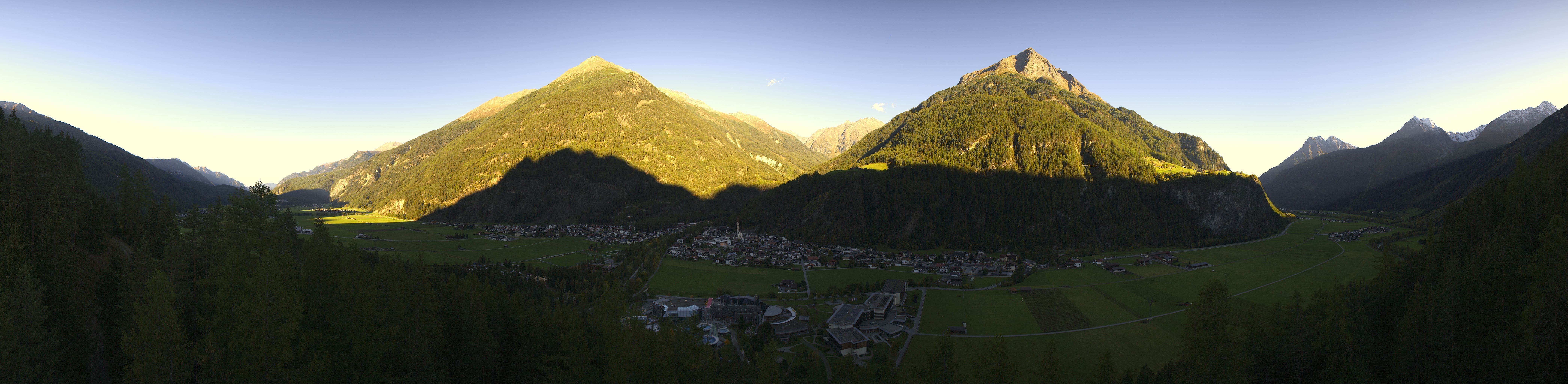 Archiv Foto Webcam Blick auf Längenfeld