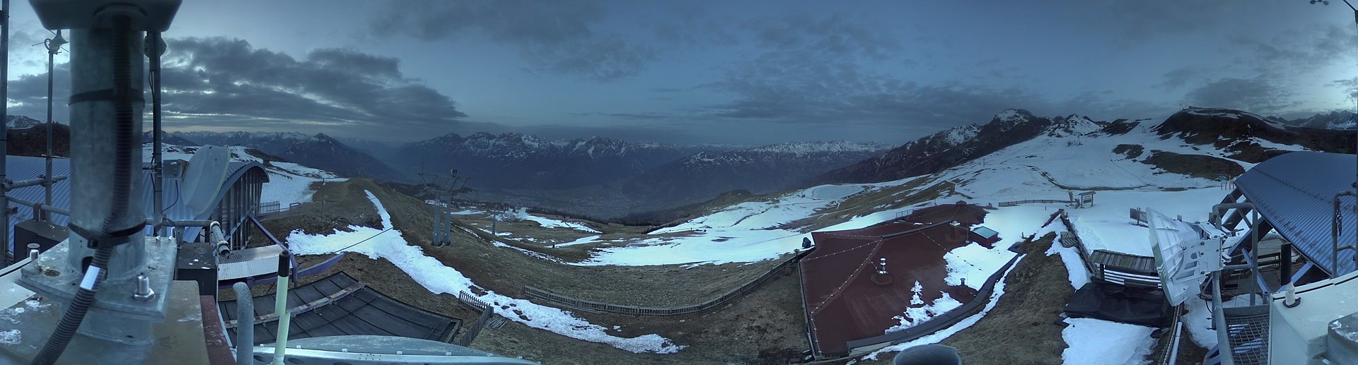 Archiv Foto Webcam Lienz: Panorama Zettersfeld