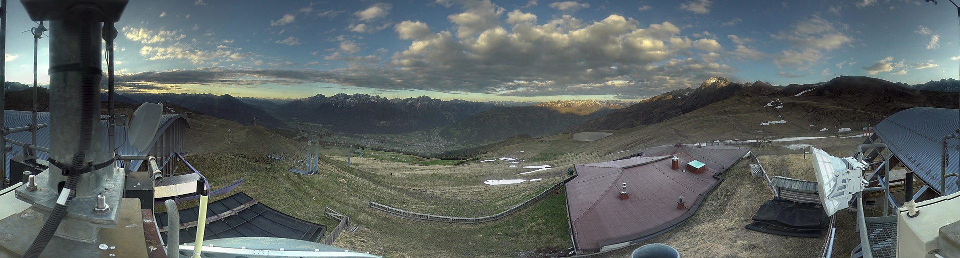 Archiv Foto Webcam Lienz: Panorama Zettersfeld