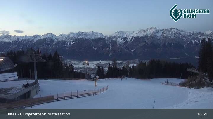 Archiv Foto Webcam Tulfes: Blick von der Mittelstation am Glungezer