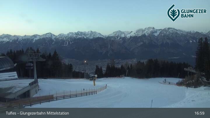 Archiv Foto Webcam Tulfes: Blick von der Mittelstation am Glungezer