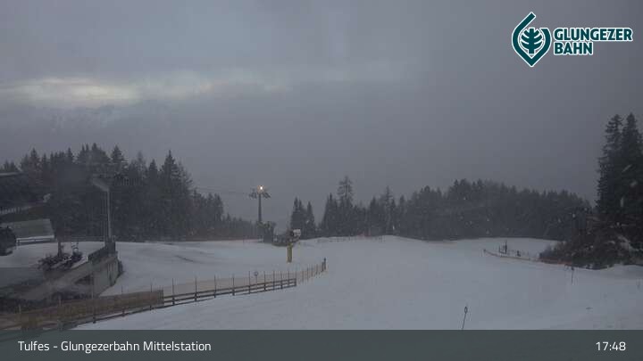 Archiv Foto Webcam Tulfes: Blick von der Mittelstation am Glungezer