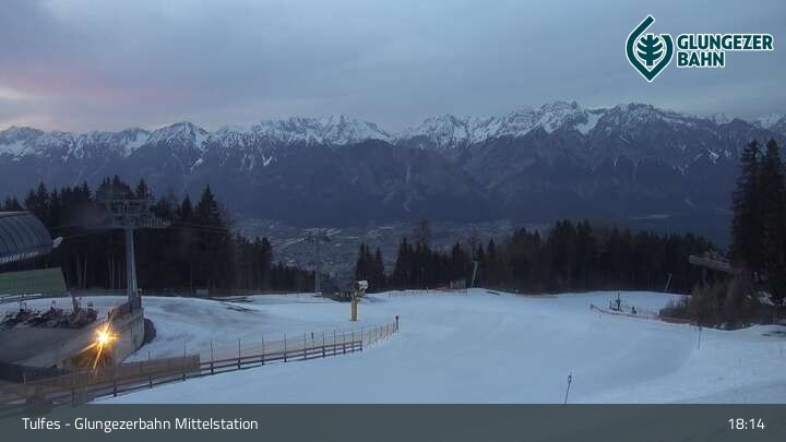 Archiv Foto Webcam Tulfes: Blick von der Mittelstation am Glungezer