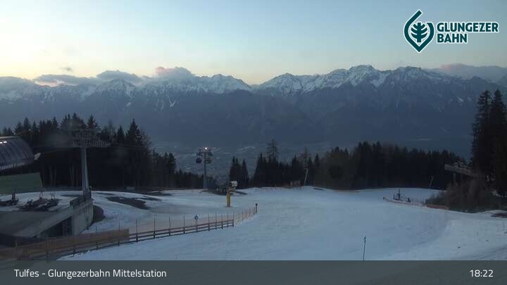 Archiv Foto Webcam Tulfes: Blick von der Mittelstation am Glungezer