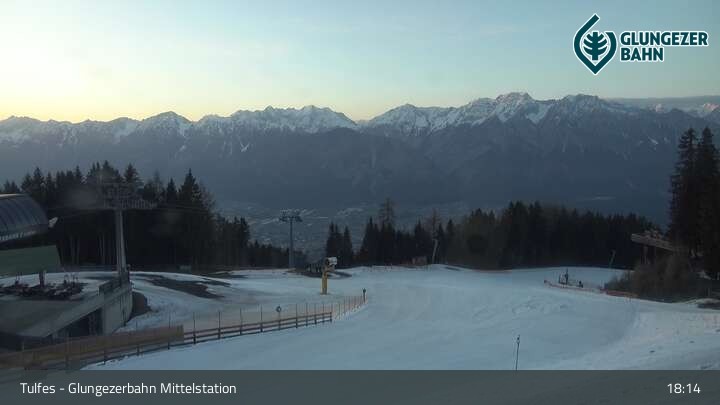 Archiv Foto Webcam Tulfes: Blick von der Mittelstation am Glungezer