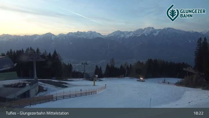 Archiv Foto Webcam Tulfes: Blick von der Mittelstation am Glungezer