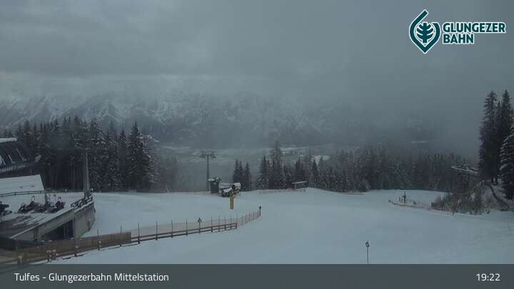 Archiv Foto Webcam Tulfes: Blick von der Mittelstation am Glungezer