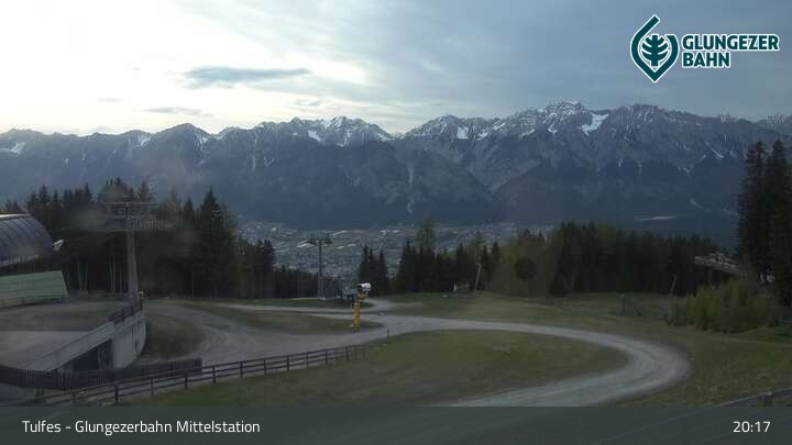 Archiv Foto Webcam Tulfes: Blick von der Mittelstation am Glungezer