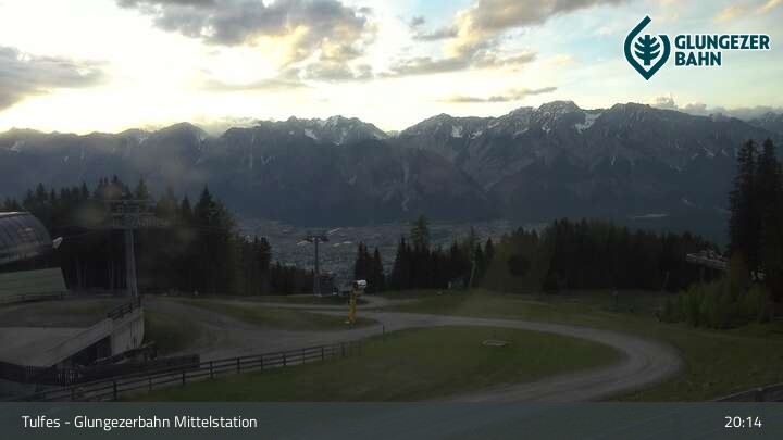 Archiv Foto Webcam Tulfes: Blick von der Mittelstation am Glungezer