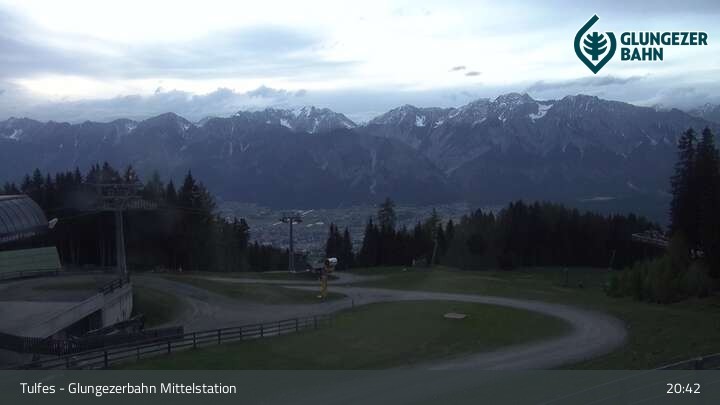 Archiv Foto Webcam Tulfes: Blick von der Mittelstation am Glungezer