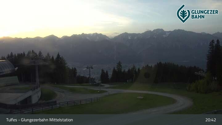 Archiv Foto Webcam Tulfes: Blick von der Mittelstation am Glungezer