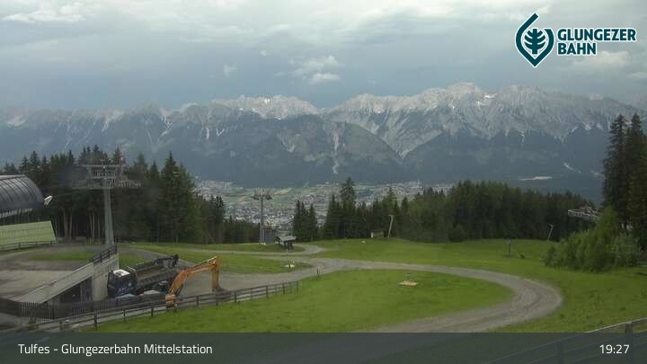 Archiv Foto Webcam Tulfes: Blick von der Mittelstation am Glungezer
