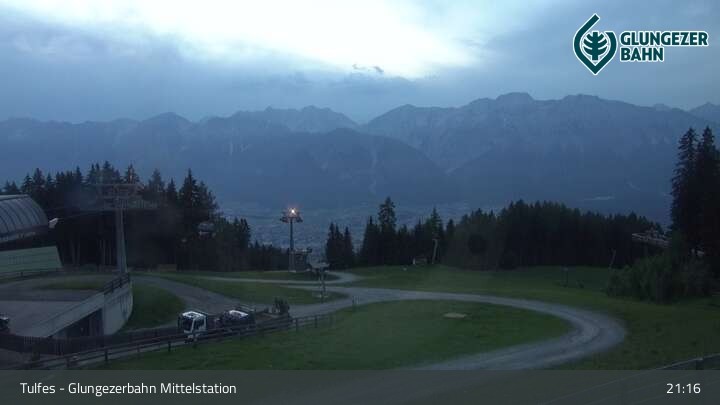 Archiv Foto Webcam Tulfes: Blick von der Mittelstation am Glungezer