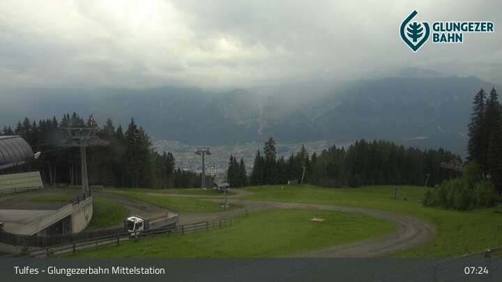 Archiv Foto Webcam Tulfes: Blick von der Mittelstation am Glungezer