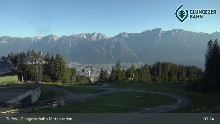 Archiv Foto Webcam Tulfes: Blick von der Mittelstation am Glungezer