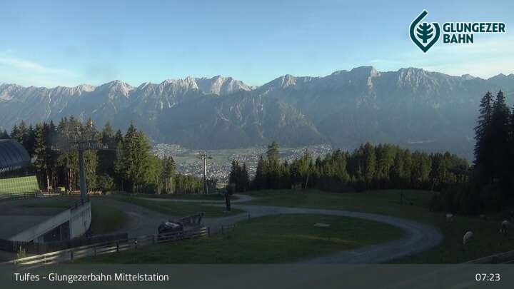 Archiv Foto Webcam Tulfes: Blick von der Mittelstation am Glungezer
