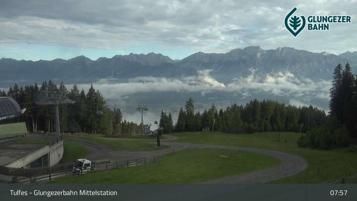 Archiv Foto Webcam Tulfes: Blick von der Mittelstation am Glungezer