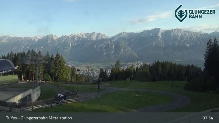 Archiv Foto Webcam Tulfes: Blick von der Mittelstation am Glungezer