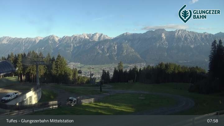 Archiv Foto Webcam Tulfes: Blick von der Mittelstation am Glungezer