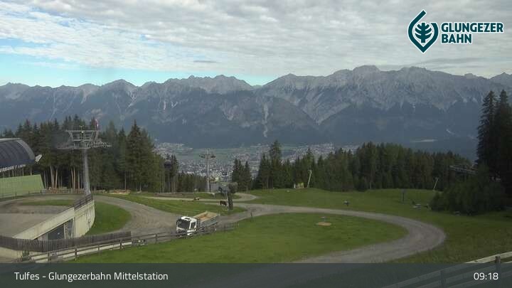 Archiv Foto Webcam Tulfes: Blick von der Mittelstation am Glungezer