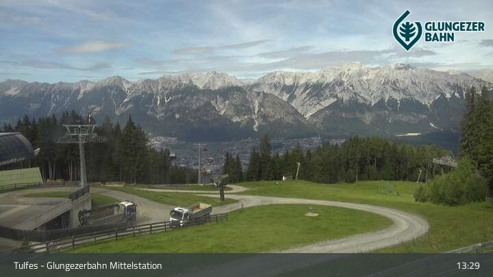 Archiv Foto Webcam Tulfes: Blick von der Mittelstation am Glungezer