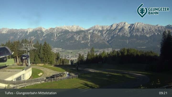 Archiv Foto Webcam Tulfes: Blick von der Mittelstation am Glungezer