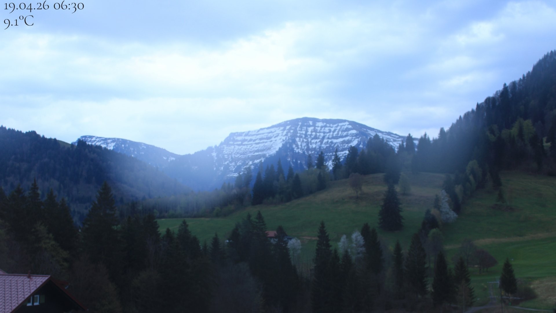 Archiv Foto Webcam Oberstaufen - Blick Hochgrat vom Biohotel Schratt