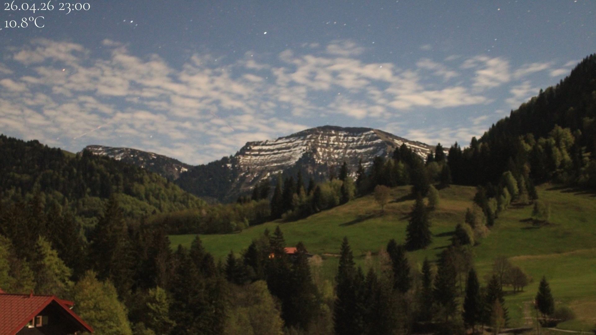 Archiv Foto Webcam Oberstaufen - Blick Hochgrat vom Biohotel Schratt