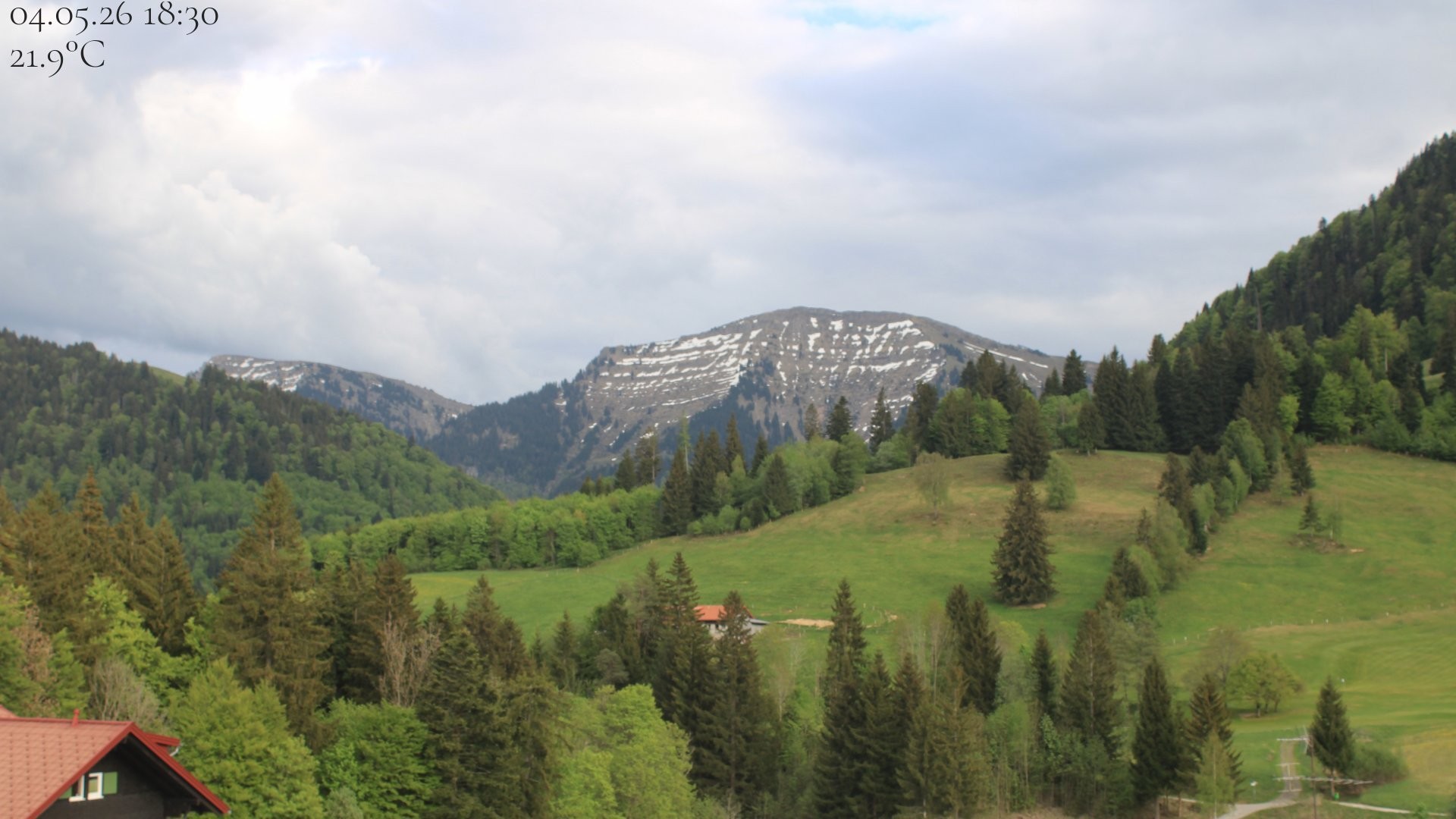 Archived image Webcam Oberstaufen - View Hochgrat from Hotel Schratt