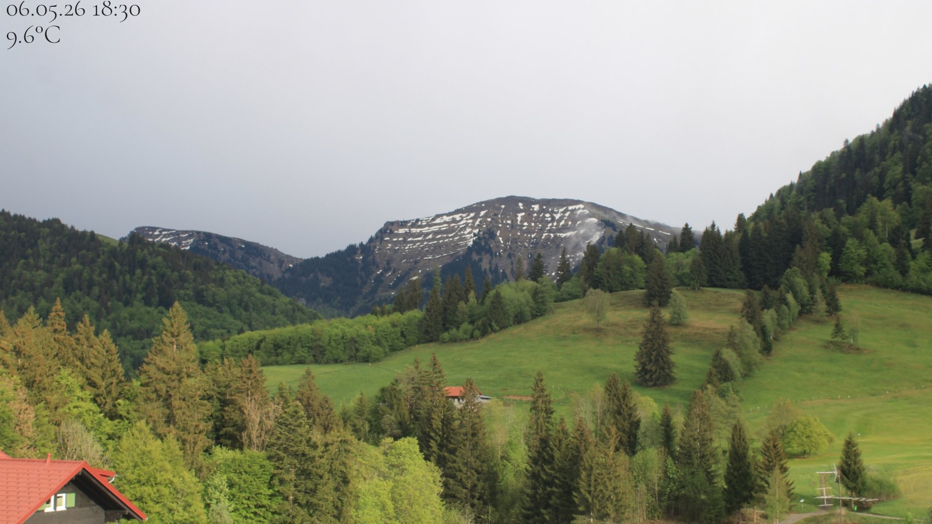 Archiv Foto Webcam Oberstaufen - Blick Hochgrat vom Biohotel Schratt