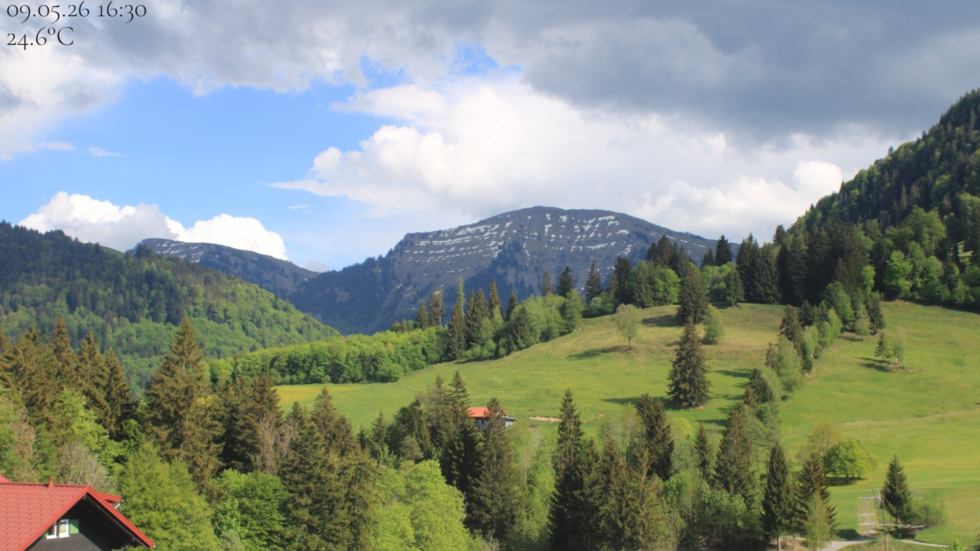 Archiv Foto Webcam Oberstaufen - Blick Hochgrat vom Biohotel Schratt