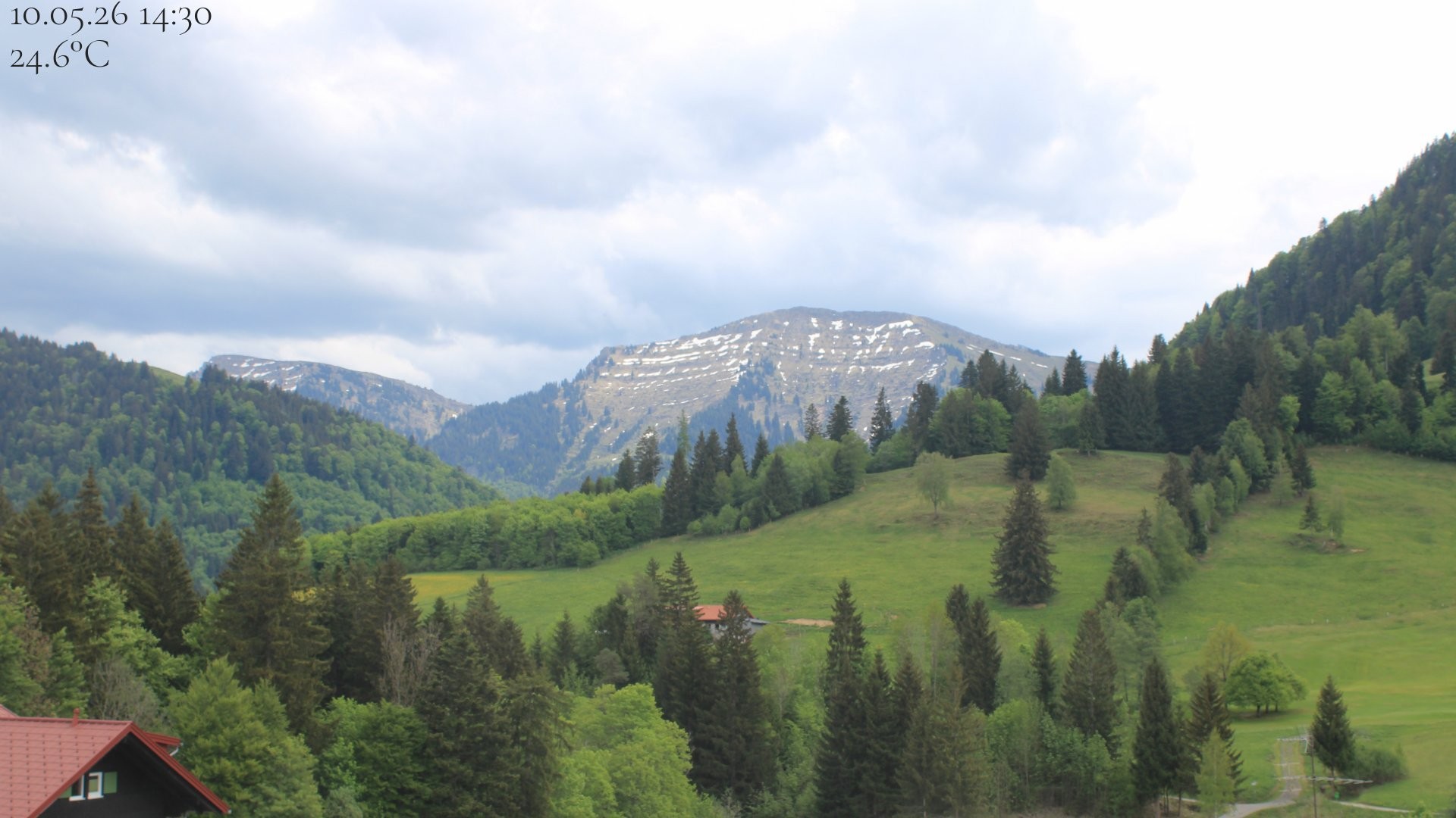 Archiv Foto Webcam Oberstaufen - Blick Hochgrat vom Biohotel Schratt