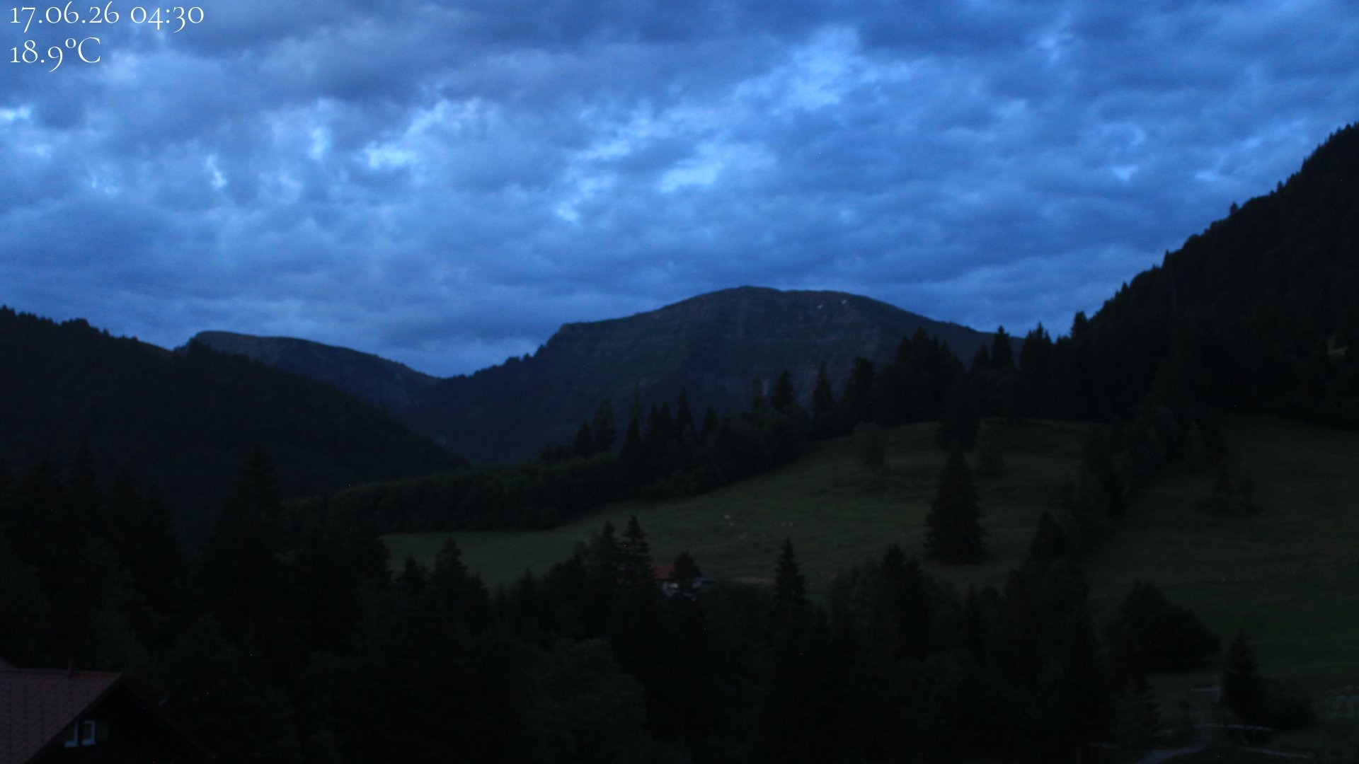 Archiv Foto Webcam Oberstaufen - Blick Hochgrat vom Biohotel Schratt