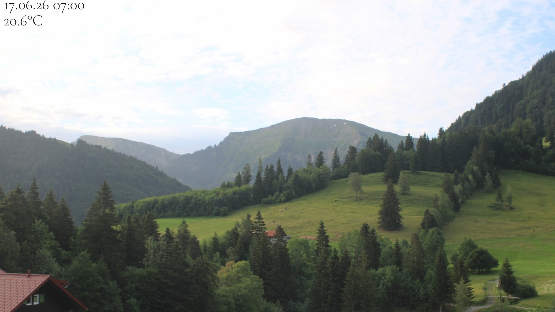 Archiv Foto Webcam Oberstaufen - Blick Hochgrat vom Biohotel Schratt