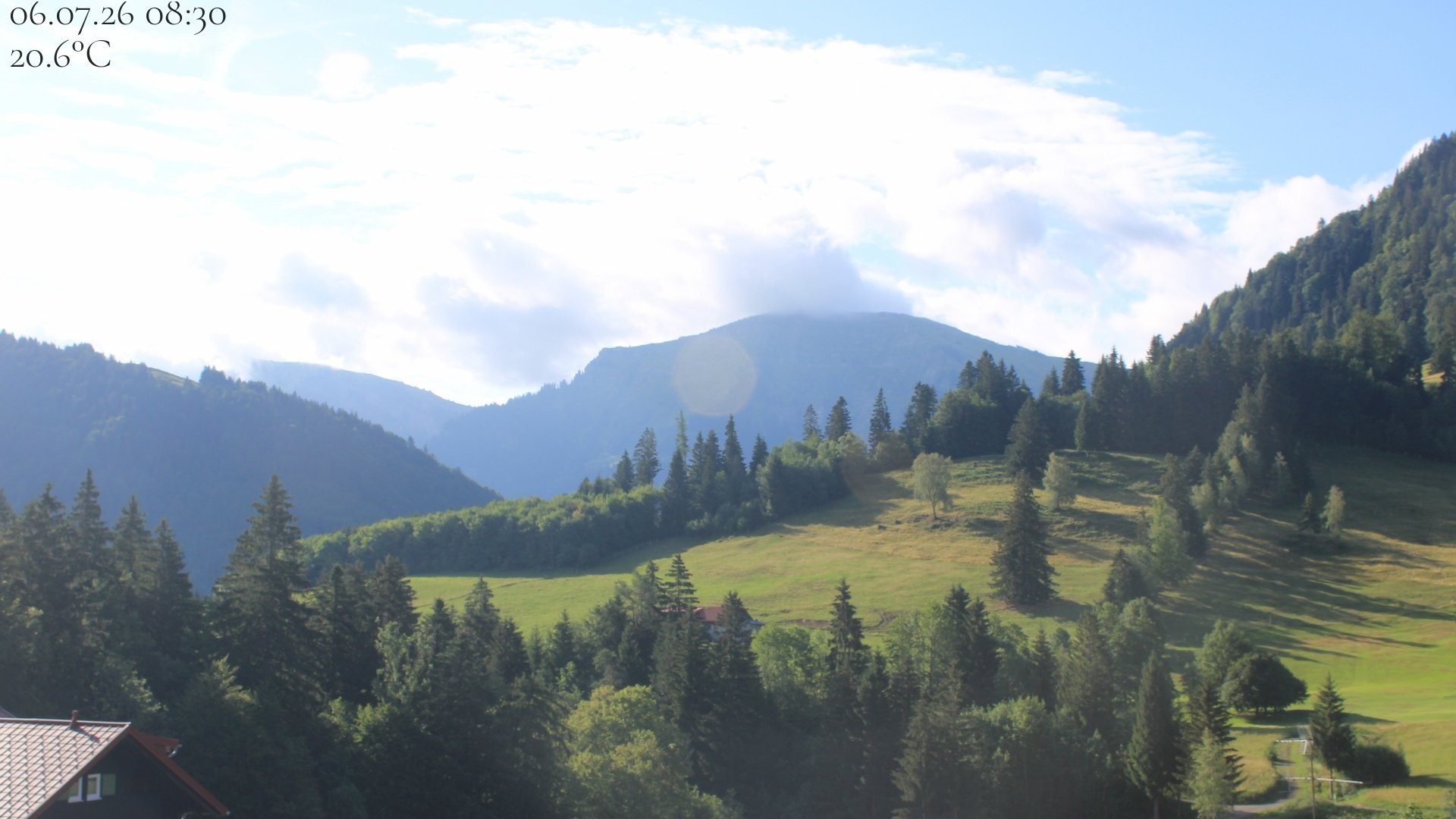 Archiv Foto Webcam Oberstaufen - Blick Hochgrat vom Biohotel Schratt