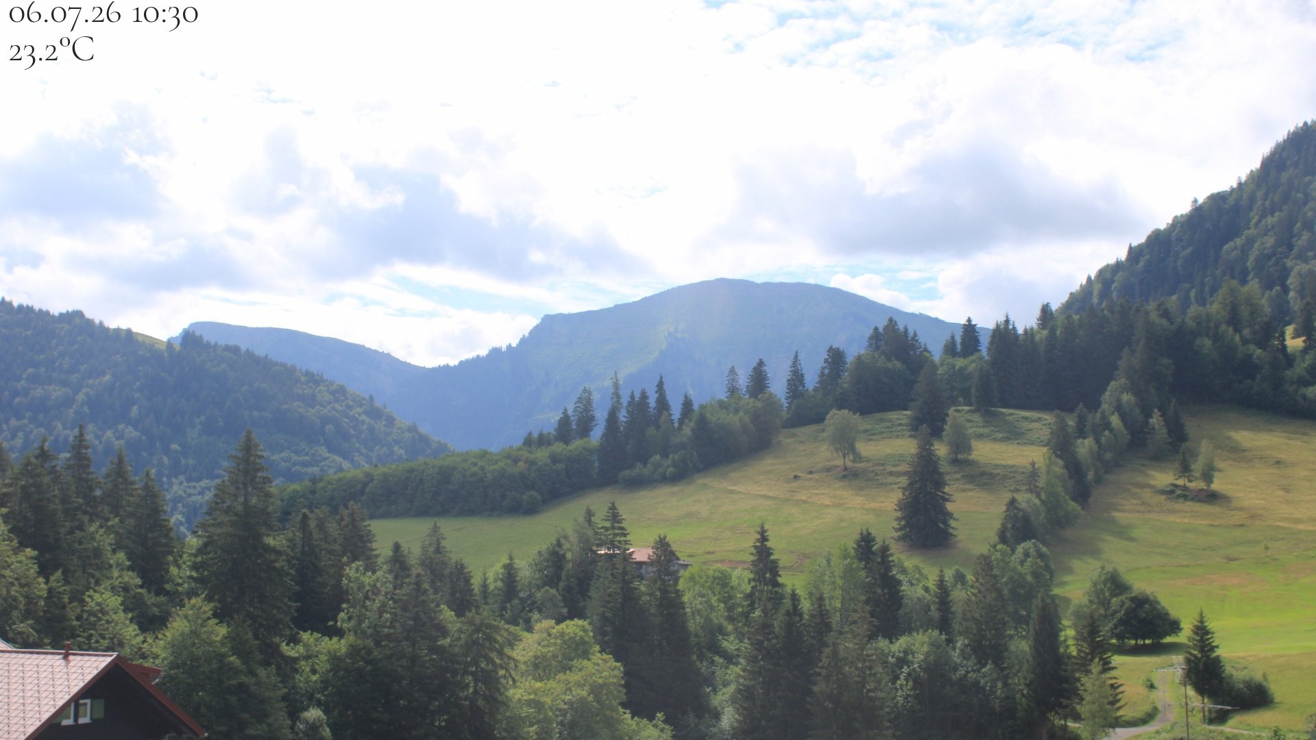 Archiv Foto Webcam Oberstaufen - Blick Hochgrat vom Biohotel Schratt
